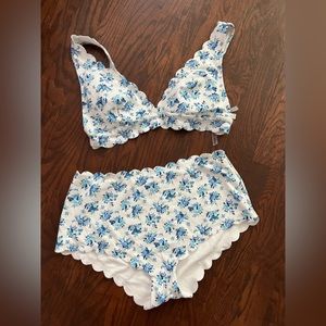 NWOT blue & white floral Victorias Secret bikini XXL